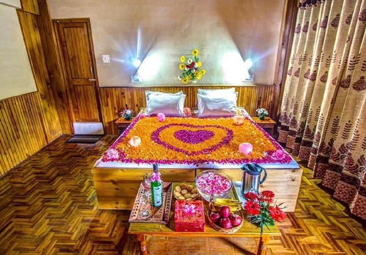 ホテル Himalayan Country House Manāli エクステリア 写真