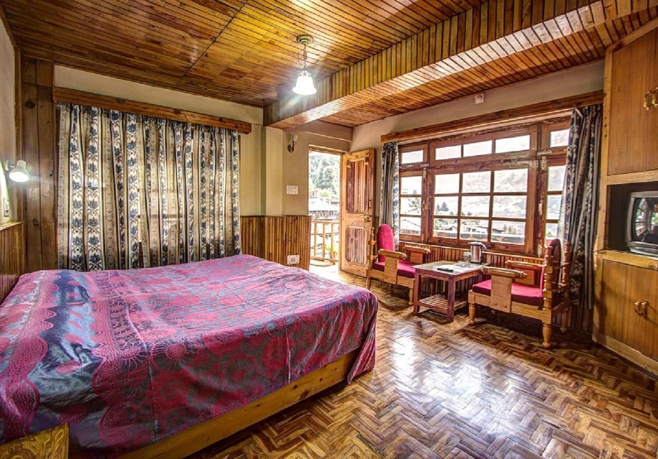 ホテル Himalayan Country House Manāli エクステリア 写真